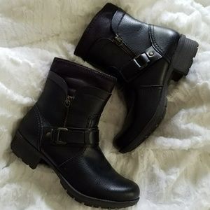 clarks moto boots